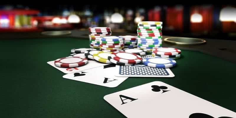 Bộ bài poker có những gì bên trong? 