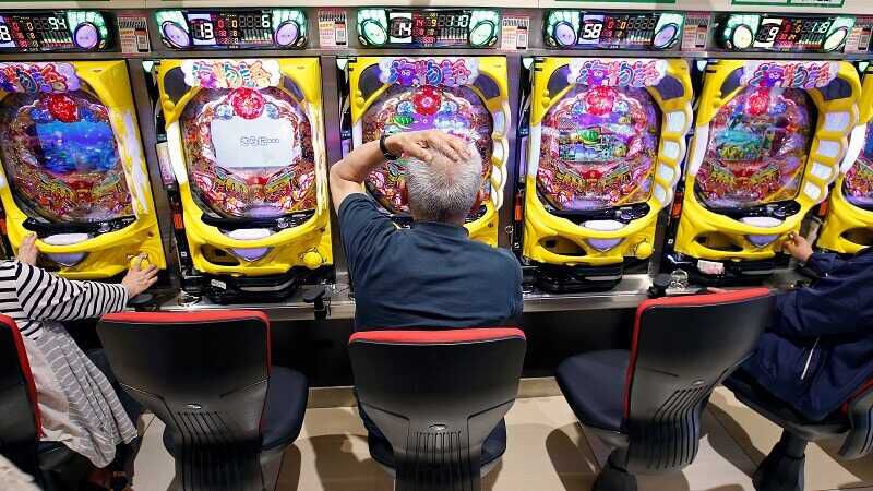 Cách chơi Pachinko là gì? đổi thành tiền thưởng như thế nào?